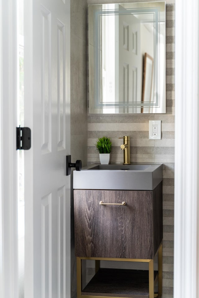 bathroom featuring vanity