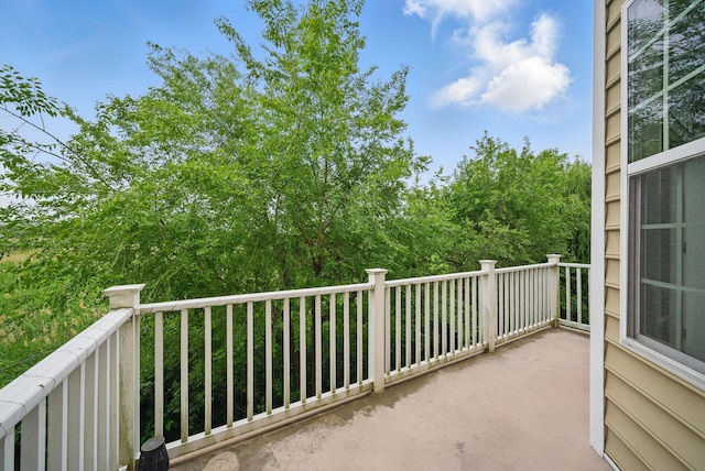 28 Creekside Ct Unit 28, Secaucus, NJ 07094 - view of balcony