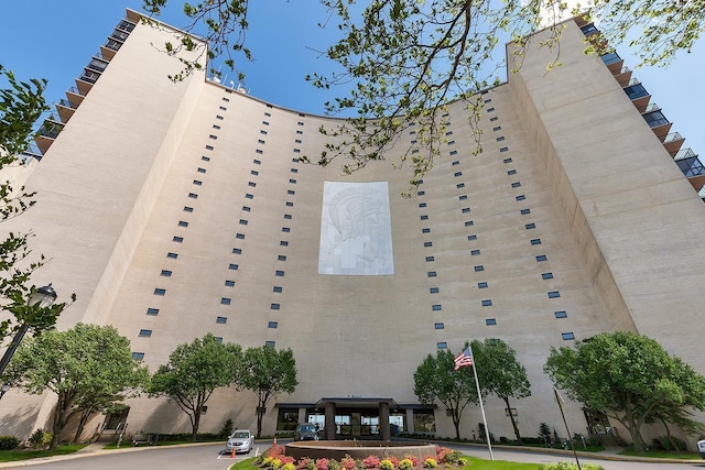 view of building exterior