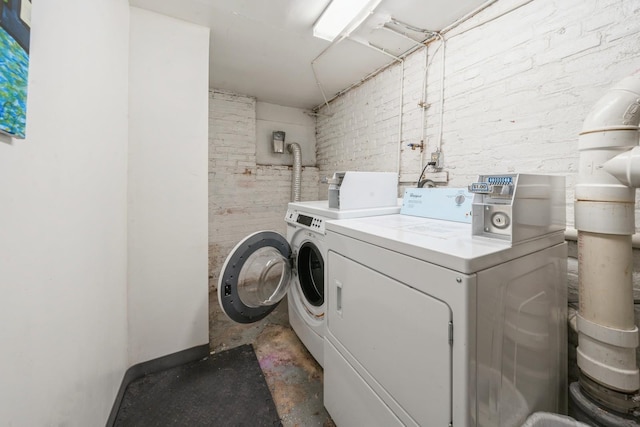 259 Griffith St Unit 1, Jersey City, NJ 07307 - community laundry with washer and clothes dryer