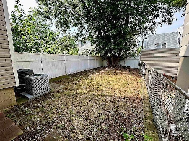 view of yard with cooling unit