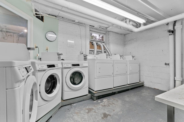 122 W 39th St Unit A4, Bayonne, NJ 07302 - shared laundry room featuring washing machine and dryer