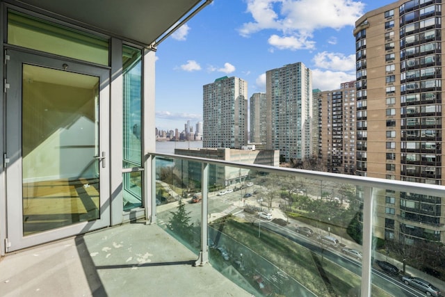 20 Newport Pkwy Unit 1006, Jersey City, NJ 07310 - balcony featuring a skyline view