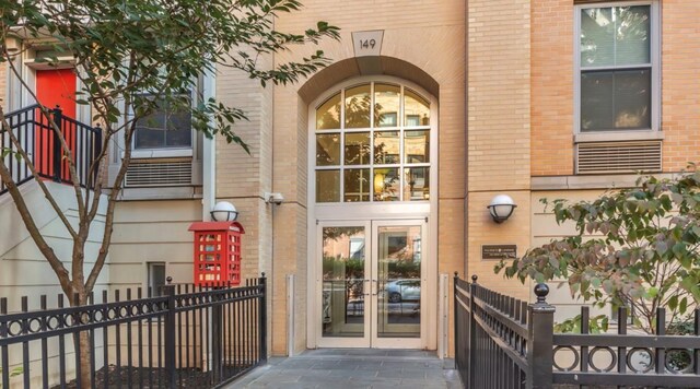 149 Essex St Unit 5C, Jersey City, NJ 07302 - photo 1