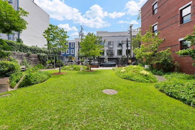 390 1st St Unit 3, Jersey City, NJ 07302 - view of yard