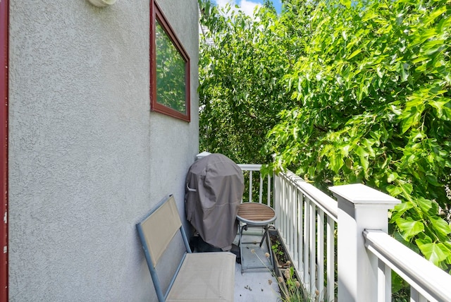 390 1st St Unit 3, Jersey City, NJ 07302 - balcony with grilling area