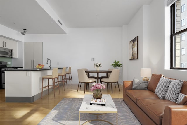 4 Beacon Way Unit 612, Jersey City, NJ 07304 - photo 1
