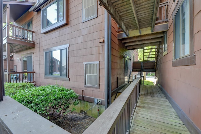 98 Sandpiper Ky, Secaucus, NJ 07094 - view of side of property