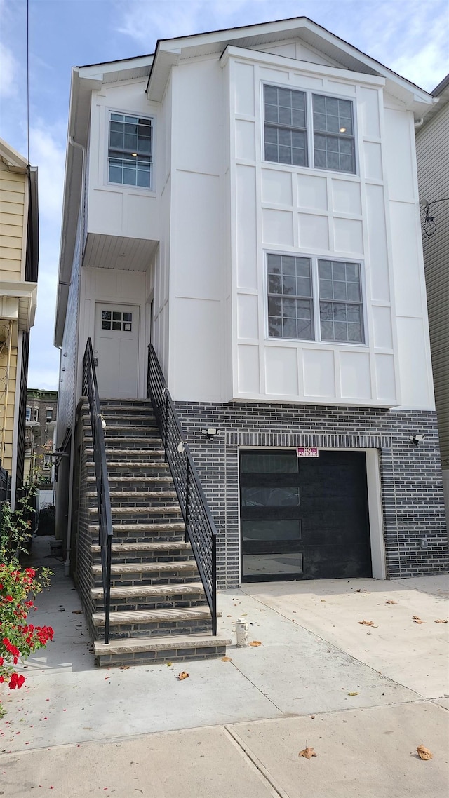 90 Seaview Ave, Jersey City NJ, 07305, 6 bedrooms, 4.5 baths multi for sale