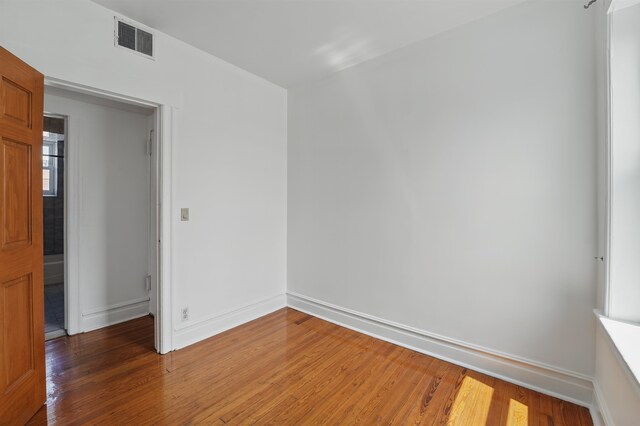 3444 John F Kennedy Blvd Unit 4F, Jersey City, NJ 07307 - empty room featuring light wood-style flooring and baseboards