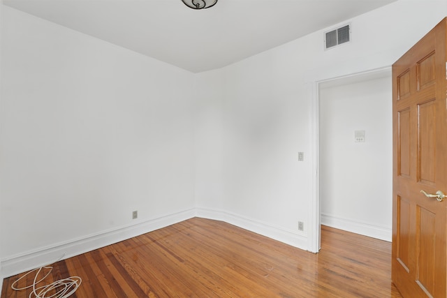 3444 John F Kennedy Blvd Unit 4F, Jersey City, NJ 07307 - empty room featuring light wood-style flooring and baseboards
