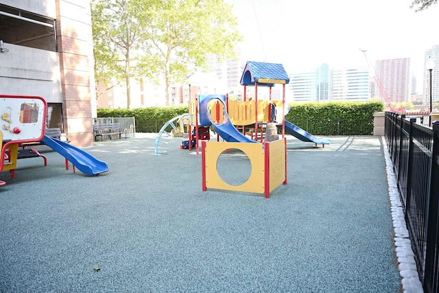 20 2nd St Unit 2111, Jersey City, NJ 07034 - community jungle gym with a view of city