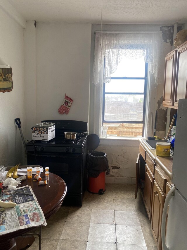 6414 Park Ave Unit 8, West New York, NJ 07093 - laundry room featuring plenty of natural light