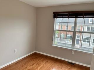 2 Swan Ct, Jersey City, NJ 07305 - photo 10
