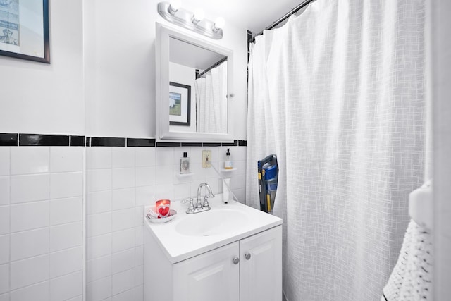 233 Summit Ave, Jersey City, NJ 07304 - full bath with vanity and tile walls