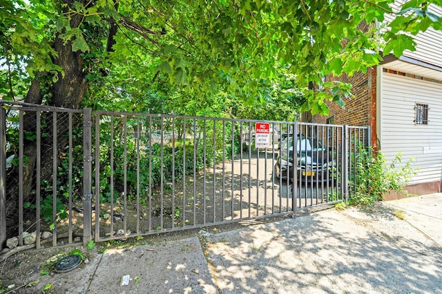 233 Summit Ave, Jersey City, NJ 07304 - view of gate