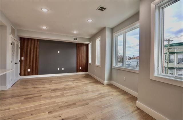 443 Bergen Ave Unit 3, Jersey City, NJ 07304 - unfurnished room with light wood finished floors and recessed lighting