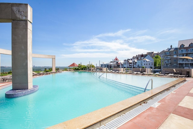 15 Enterprise Ct Unit 211, Jersey City, NJ 07305 - view of community pool