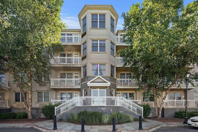 15 Enterprise Ct Unit 211, Jersey City, NJ 07305 - view of building exterior featuring stairway