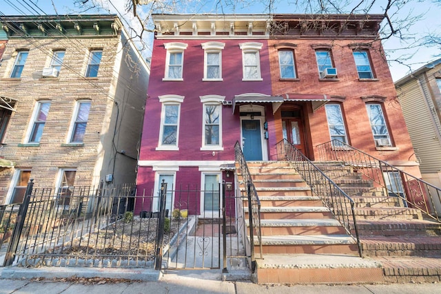 view of italianate home