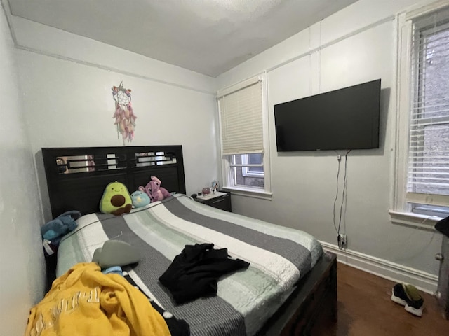 33 Clerk St, Jersey City, NJ 07305 - bedroom with baseboards