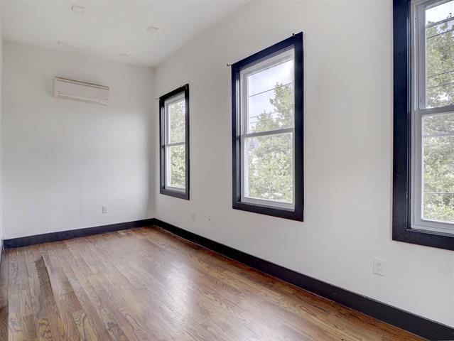 75 Vroom St, Jersey City, NJ 07306