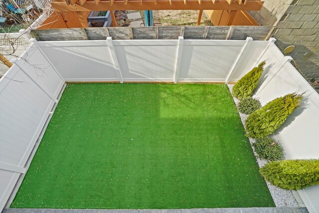 81 Webster Ave Unit 1, Jersey City, NJ 07307 - view of yard