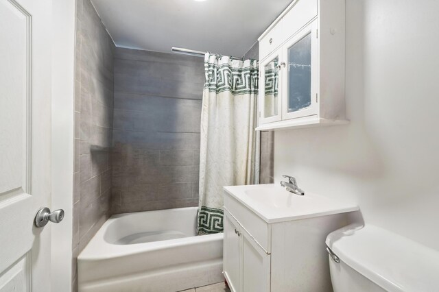 31 E 32nd St, Bayonne, NJ 07002 - full bathroom with toilet, vanity, and shower / bath combo with shower curtain