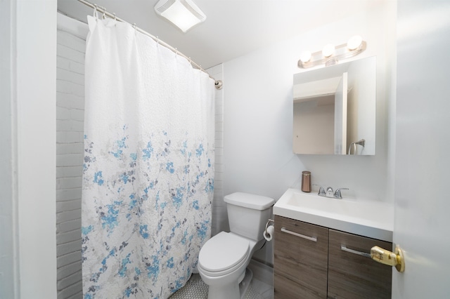 213 8th St, Jersey City, NJ 07302 - bathroom with vanity and a shower with shower curtain