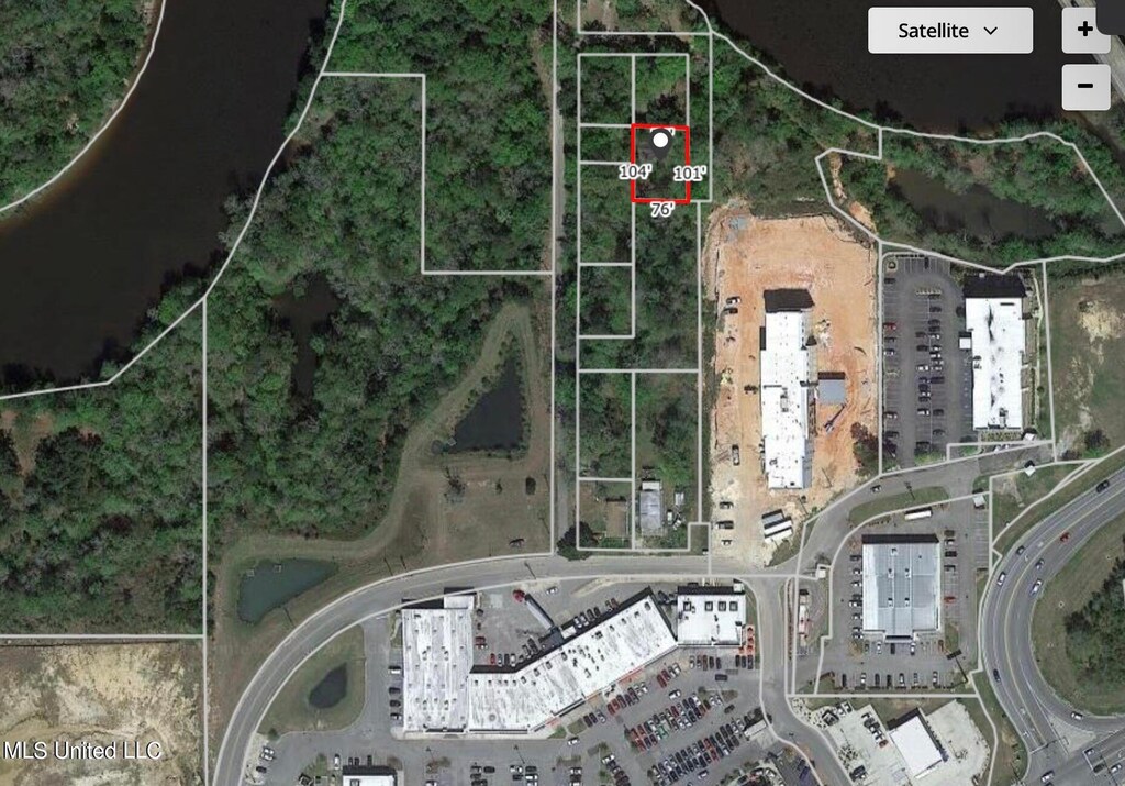 12070 Riverbend Dr, Diberville, MS 39540