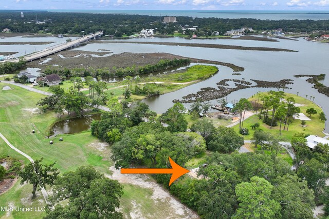 5720 Shore Dr, Ocean Springs, MS 39564
