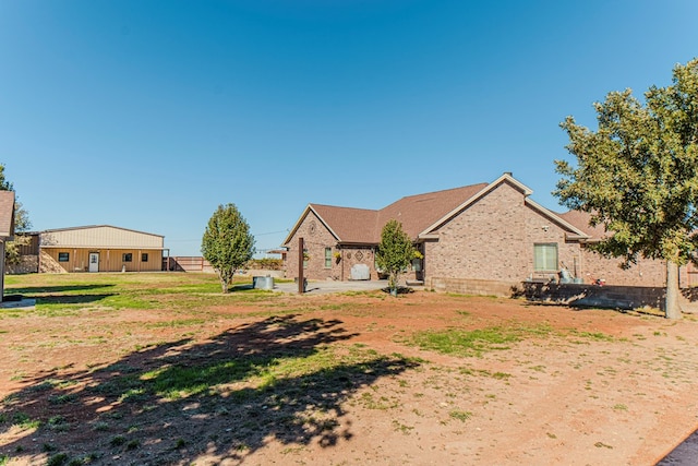 exterior space featuring a yard