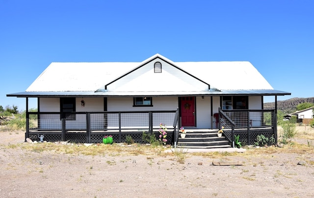 view of front facade with covered porch