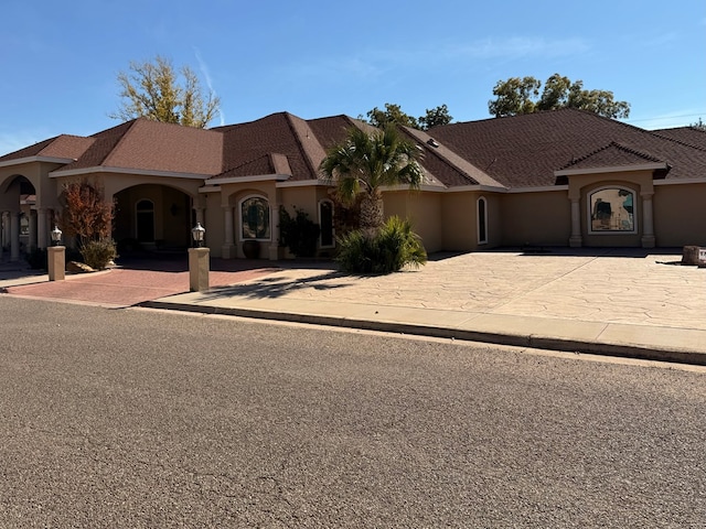 view of mediterranean / spanish-style house