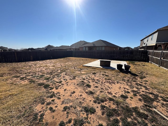 view of yard featuring a patio area