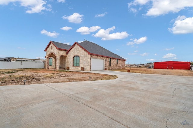 view of front facade with a garage