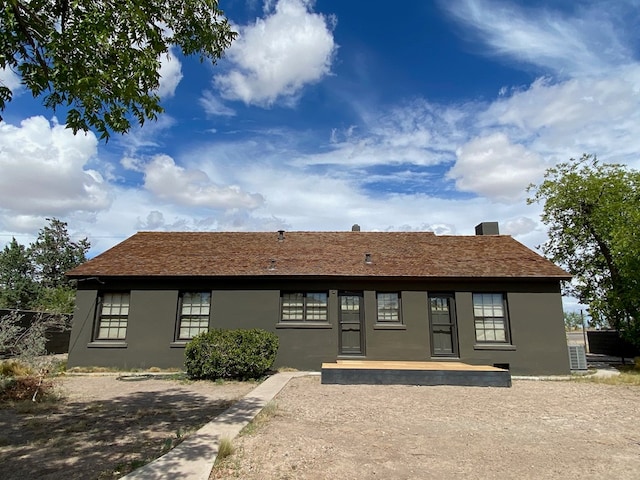 view of front facade