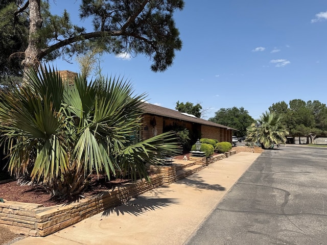 2500 Bainbridge Dr, Odessa, TX 79762 - view of front of property featuring brick siding