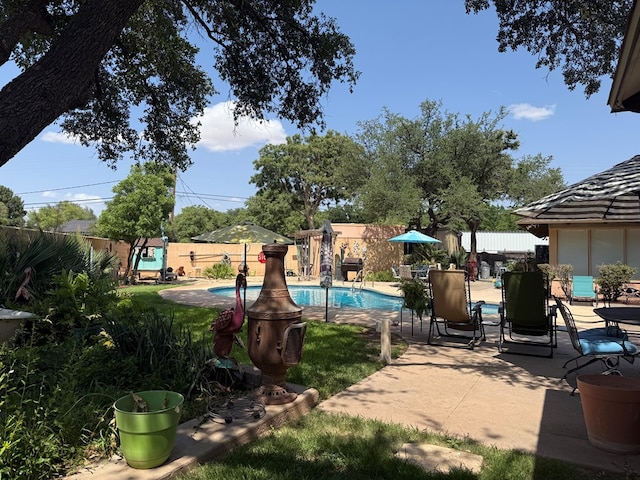 2500 Bainbridge Dr, Odessa, TX 79762 - view of pool featuring a fenced backyard and a patio area