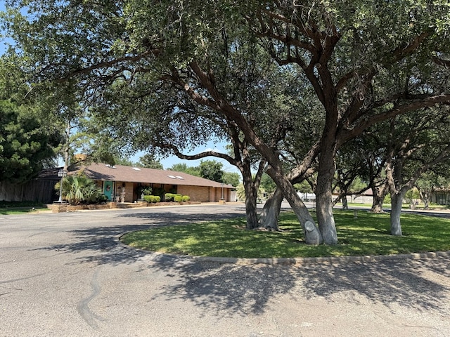 2500 Bainbridge Dr, Odessa, TX 79762 - view of front of home with curved driveway