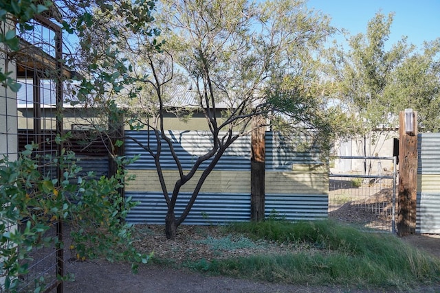 1109 E Murphy St, Marfa, TX 79843 - view of side of property