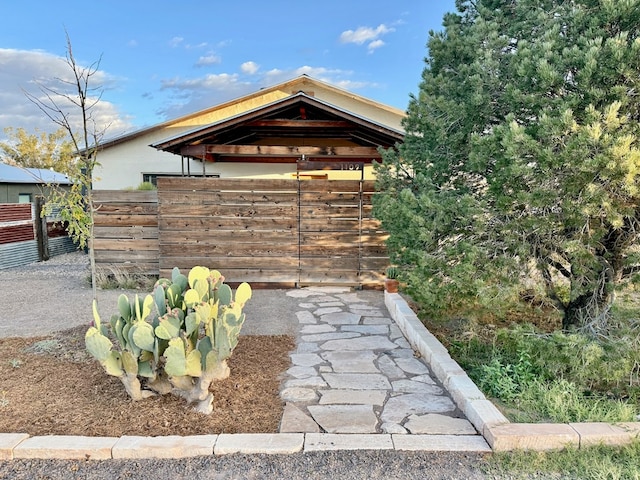 1109 E Murphy St, Marfa, TX 79843 - view of front of home