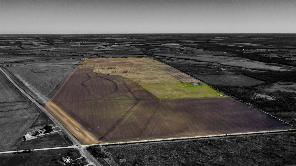 13688 County Line S, Mount Calm, TX 76691 - photo 2