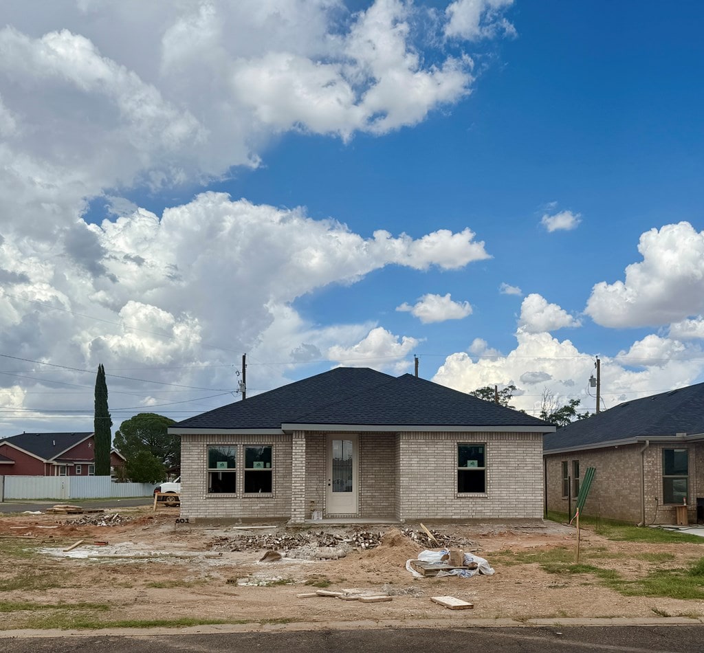 601 S Sam Houston Ave, Odessa, TX 79761 - photo 2