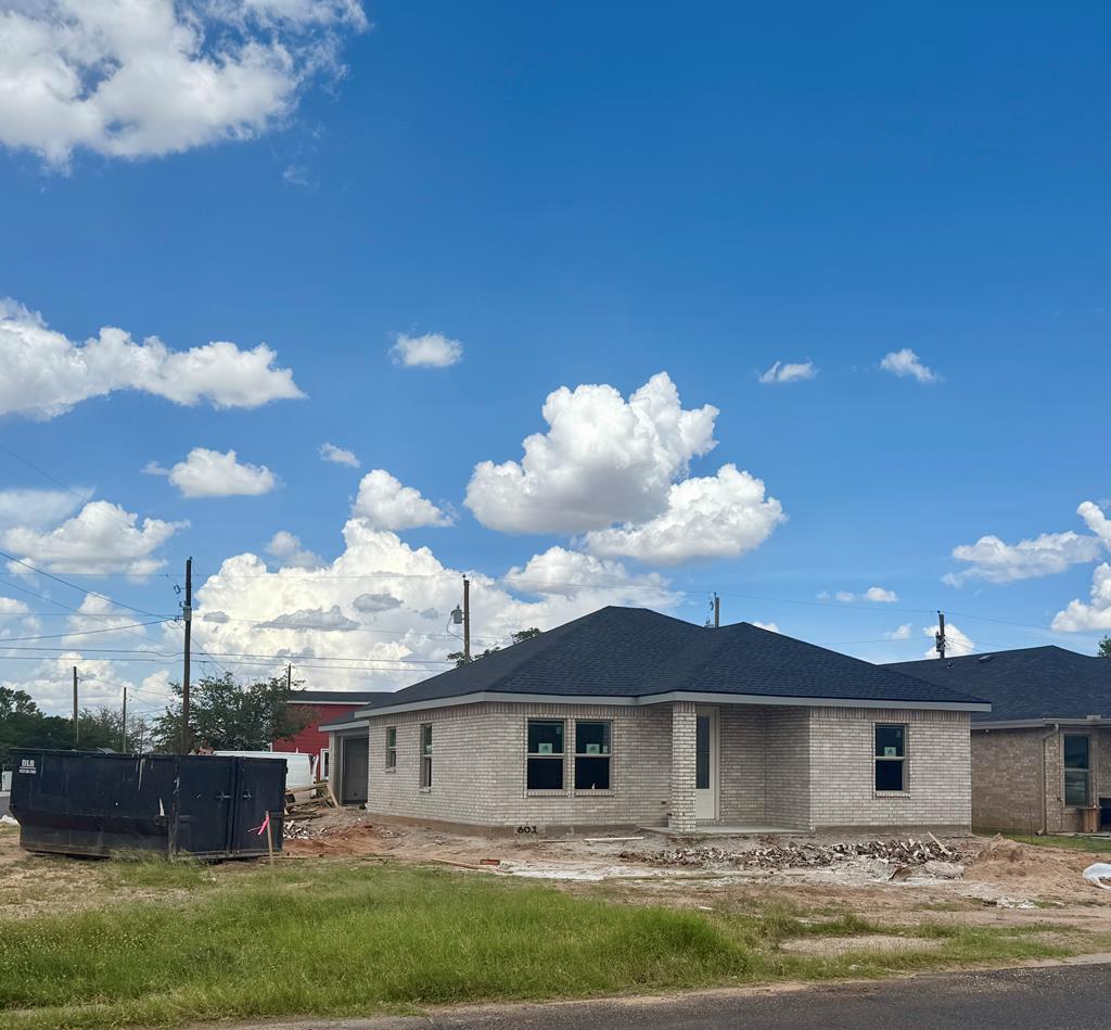 601 S Sam Houston Ave, Odessa, TX 79761 - photo 1