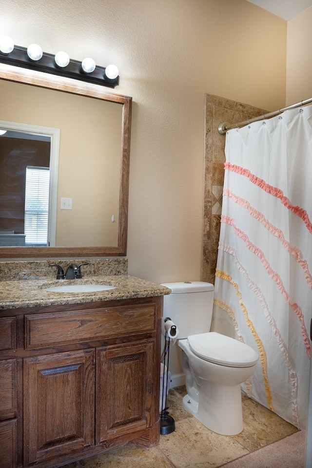 9540 W April St, Odessa, TX 79764 - full bath featuring vanity and a shower with curtain