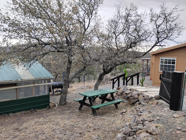 view of yard with an exterior structure and an outbuilding