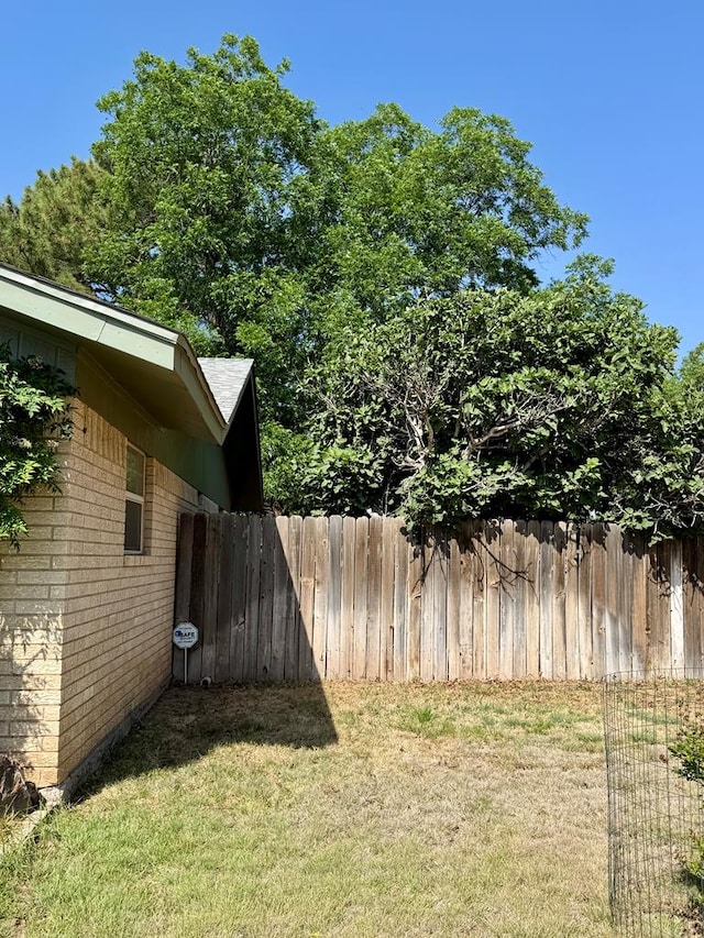 2003 N Enfield Rd, Alpine, TX 79830 - view of yard