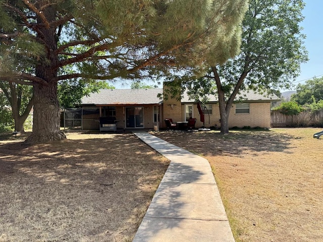 2003 N Enfield Rd, Alpine, TX 79830 - ranch-style home with brick siding