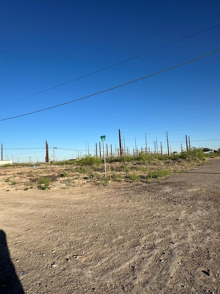 101 N Oak St, Pecos, TX 79772